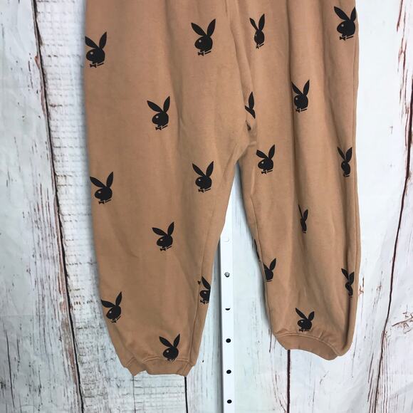 Playboy x Missguided logo print graphic high waisted relax sweatpants - Picture 4 of 10